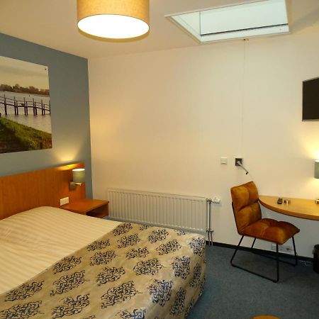 Hotel Cafe Restaurant "De Kroon" Wissenkerke Eksteriør bilde