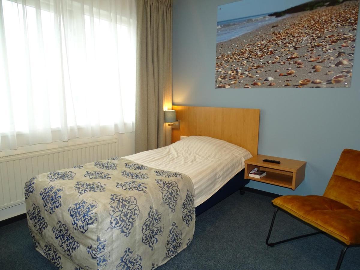 Hotel Cafe Restaurant "De Kroon" Wissenkerke Eksteriør bilde