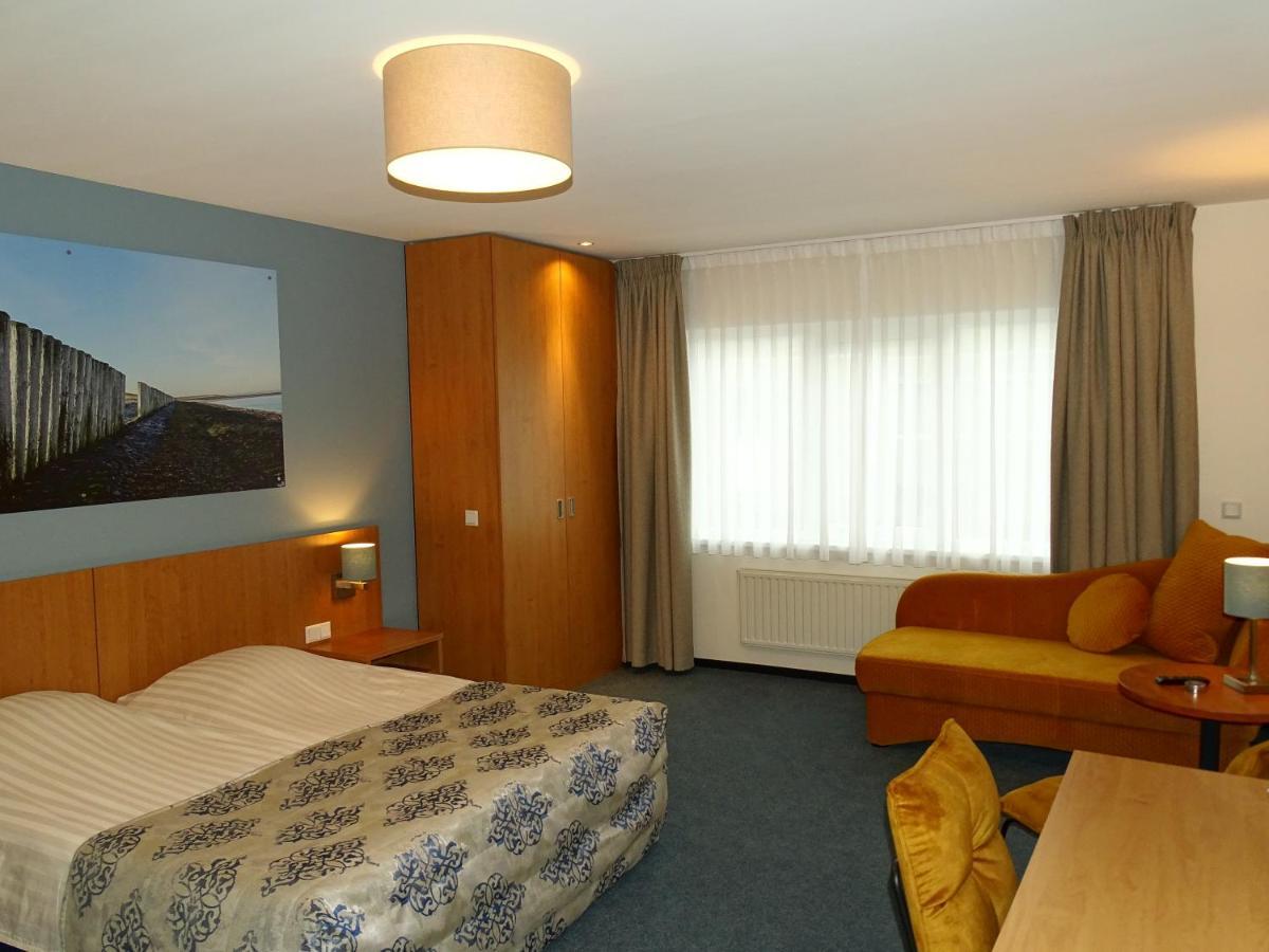 Hotel Cafe Restaurant "De Kroon" Wissenkerke Eksteriør bilde