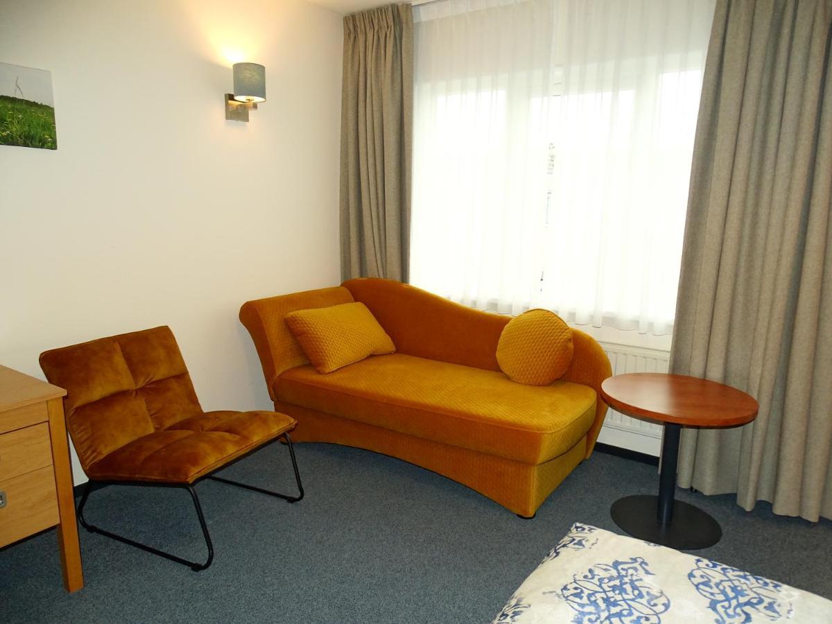 Hotel Cafe Restaurant "De Kroon" Wissenkerke Eksteriør bilde